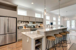 The Astor - Luxe Life in Amazing 12th S!
